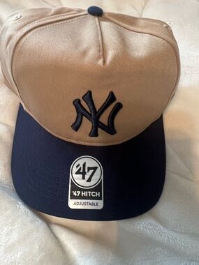'47 New York Yankees Two-Tone Snapback Hat - Tan & Navy